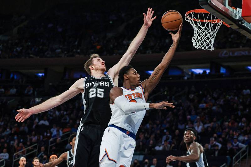 尼克主場退馬刺。（今日美國）