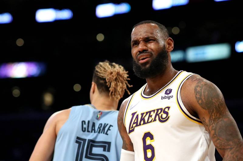 Nba 詹皇扛中鋒犧牲防守 湖人主帥點出隱藏優勢 自由體育