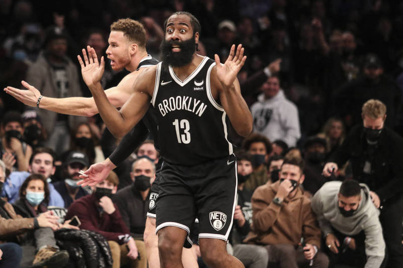 哈登孤軍奮戰，籃網主場慘遭雷霆血洗。（USA TODAY Sports）