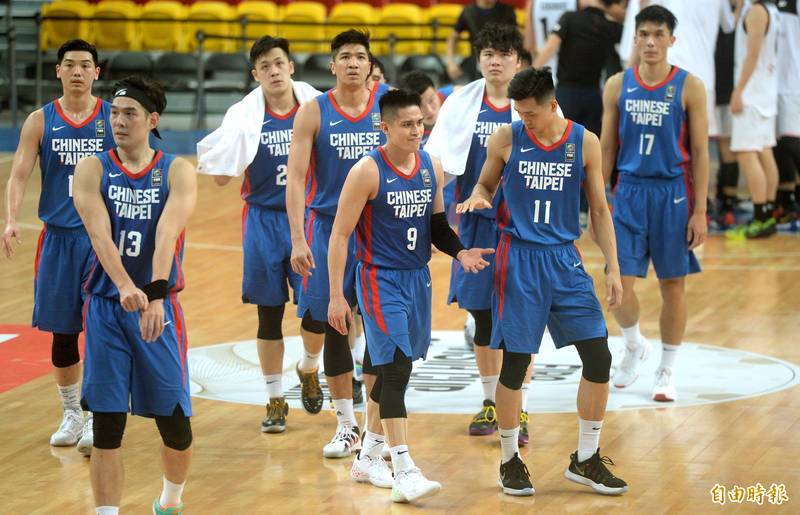 [新聞] 慘！台灣男籃剩「七六人」 世界盃資格賽告急