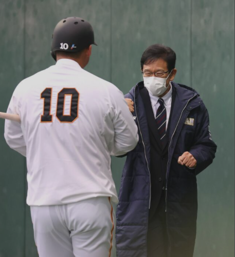 日職 轉隊後首次重逢中田翔被栗山監督激勵了 自由體育