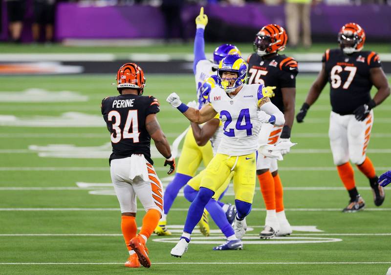 Nfl 雙喜臨門 公羊華裔安全衛奪首冠還抱回美人歸 影音 自由體育