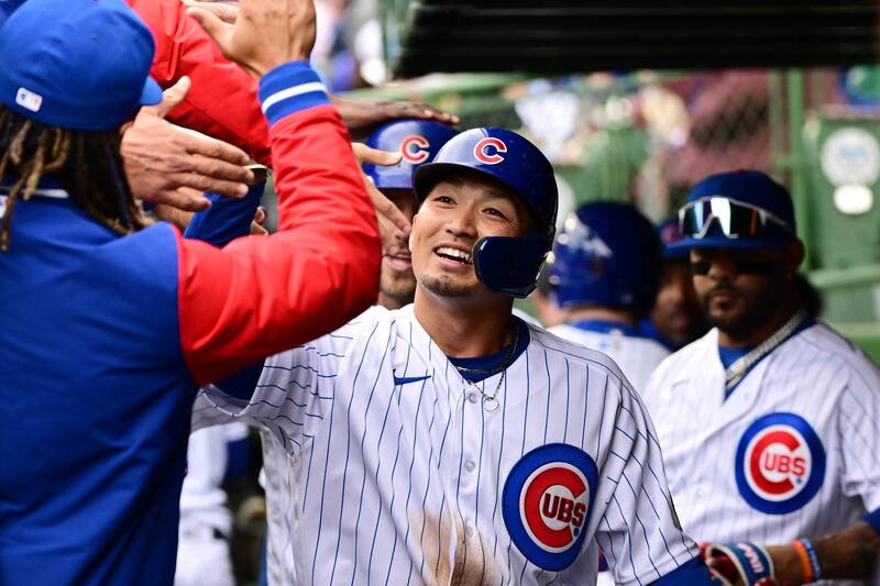 鈴木誠也開幕戰首秀敲出大聯盟首安，單場3度上壘。（法新社）