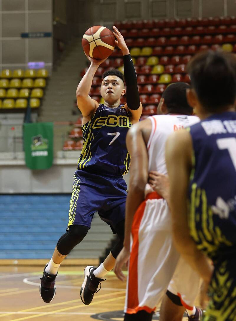 九太狀元曾柏喻喜獲3月人氣王。（籃協提供）
