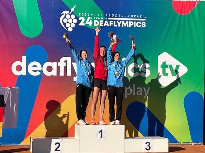 女單銅牌何秋美（右）與銀牌林家文（左）。（教練鄭偉揚提供）