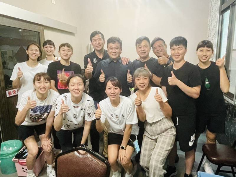 台灣3X3男、女籃近期都展開集訓，將在7月7日赴新加坡參加今年亞洲盃。（籃協提供）