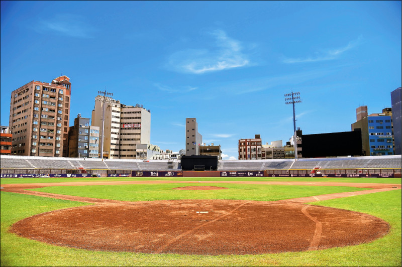 新竹球場衝刺「補考」 回歸專業有缺失就改