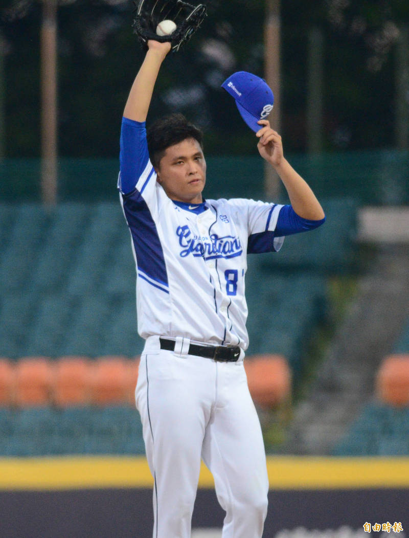 富邦先發投手陳仕朋。（記者王藝菘攝）