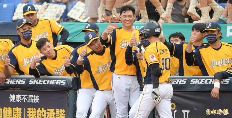 中職》JOSH、統神開球「助攻」 兄弟鄉民日首次連勝! - 自由體育