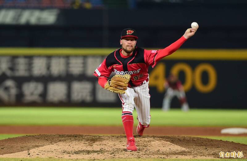 味全龍先發投手霸曼。（資料照，記者廖耀東攝）