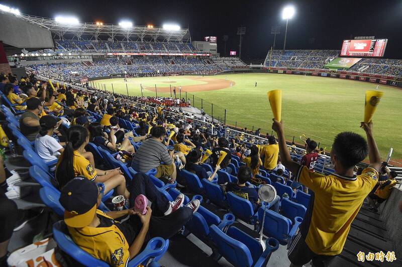 台灣大賽》猿象爭霸第一戰門票預售12000張、右外野已完售- 自由體育