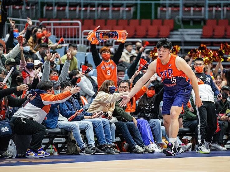 陳冠全斬獲全隊最高18分，幫助領航猿擊敗聯盟龍頭新北國王，拉出4連勝佳績。（PLG提供）