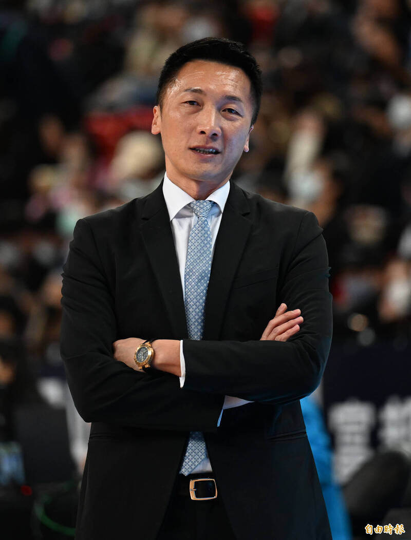 富邦勇士總教練許晉哲。（記者林正堃攝）