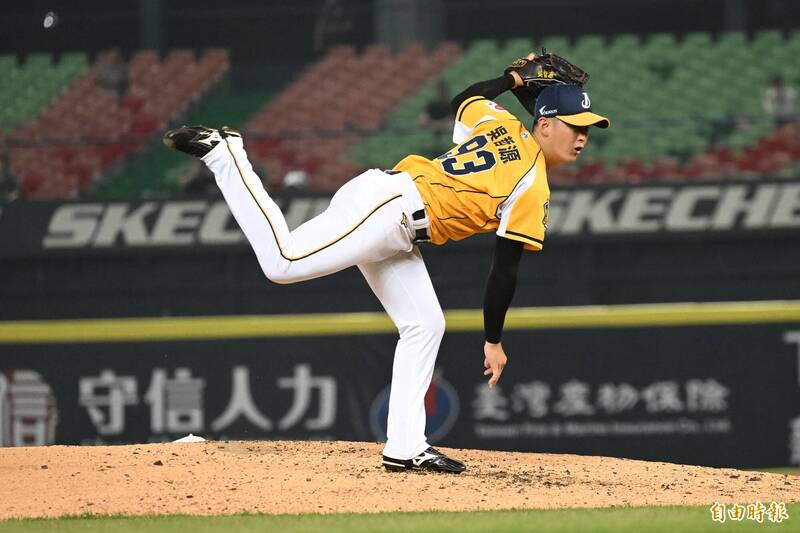 中信兄弟先發投手吳哲源。（記者廖耀東攝）