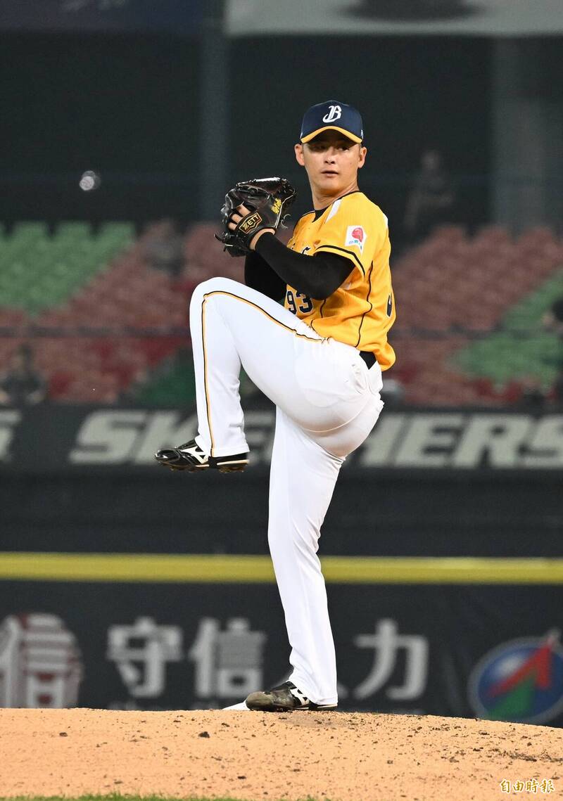 中信兄弟先發投手吳哲源。（記者廖耀東攝）