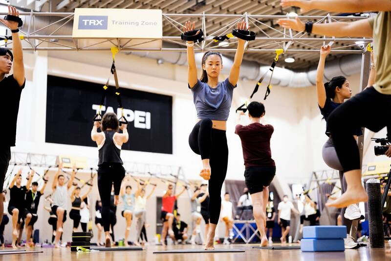 文姿云體驗TRX培訓課程。（主辦單位提供）