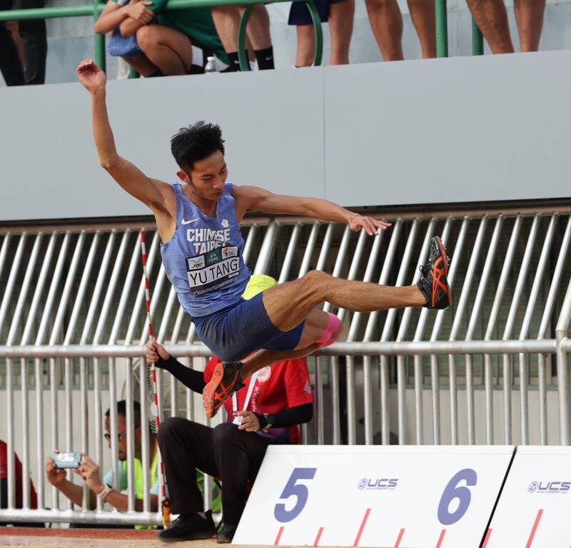 田徑亞錦賽》台灣第1金！傑出校友林昱堂8公尺40霸氣破大會、進奧運