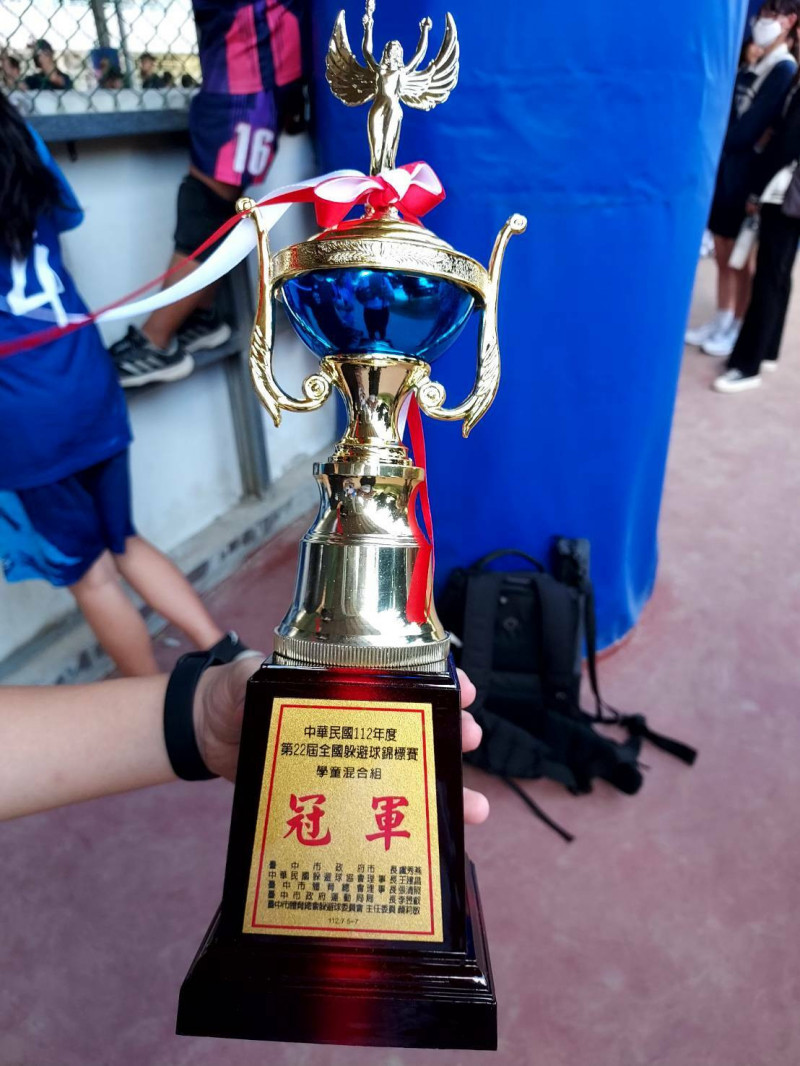 三星鄉憲明國小摘下隊史上全國賽首冠。（圖由憲明國小提供）