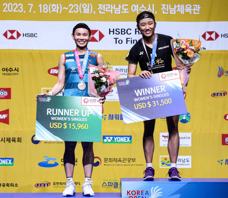 戴資穎（左）收下南韓賽亞軍。（Badminton Photo提供）