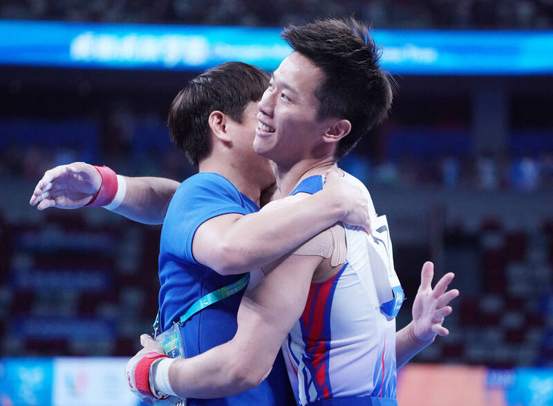 世大運體操》李智凱15.500分創奧運週期最高分 林育信大讚愛徒表現「太完美」