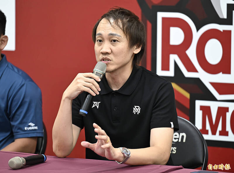 樂天桃猿領隊浦韋青。（記者陳志曲攝）