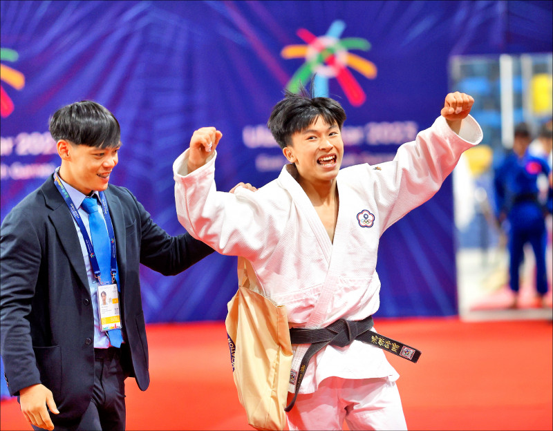 賴旻洋在東亞青年運動會，摘下男子柔道60公斤級金牌，也是台灣隊本屆首金。（體育署提供）