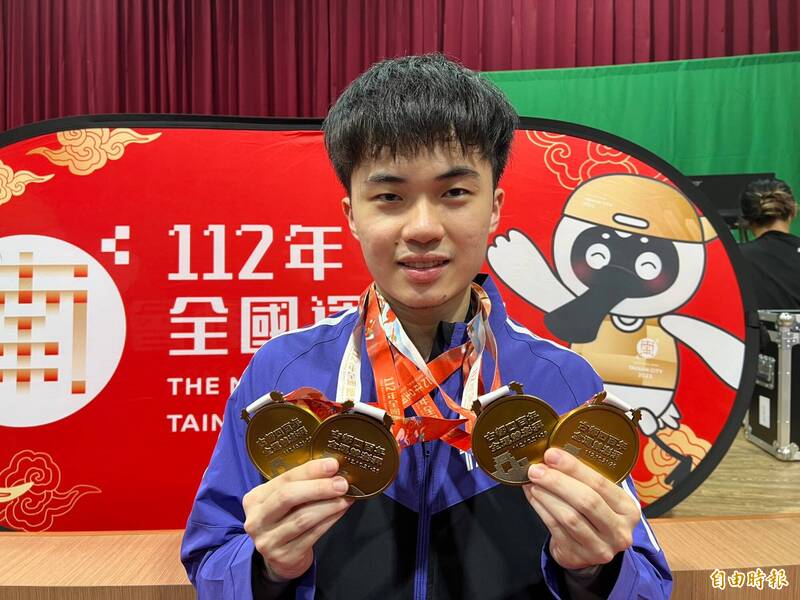 林昀儒豪取4金。（記者林岳甫攝）
