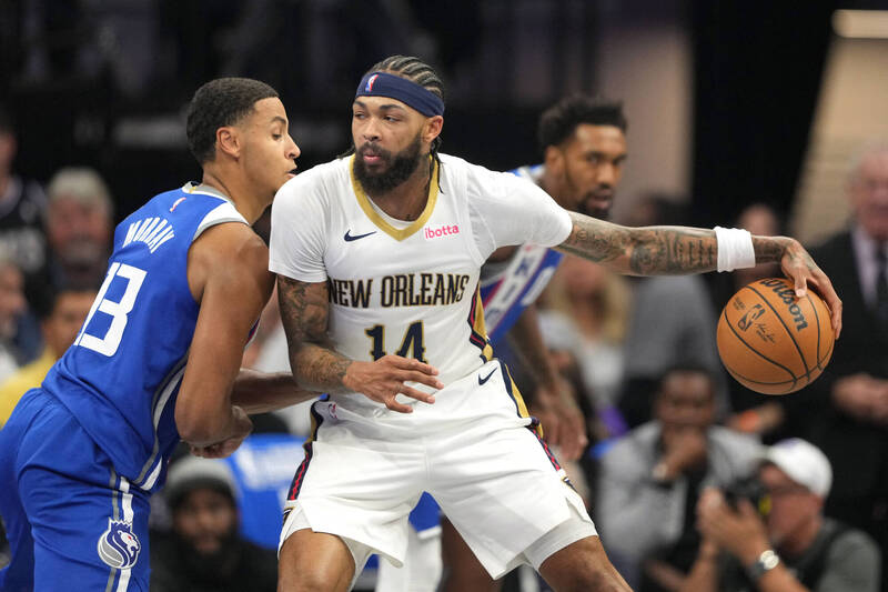 鵜鶘英葛蘭（右）。（今日美國）