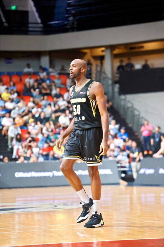 回老婆娘家「豪」表現 國王東超3連勝