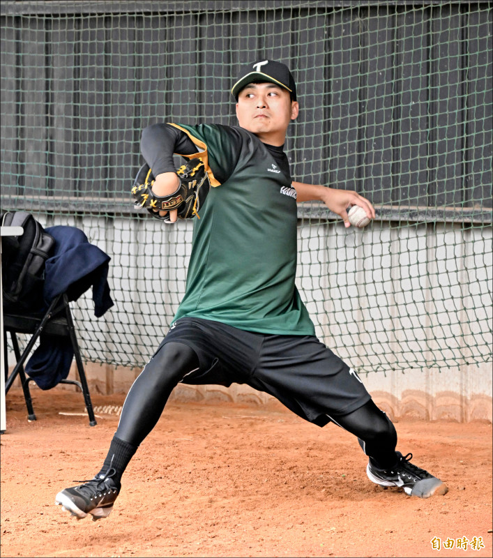 江承諺並列現役本土左投第2多勝投。（記者李惠洲攝）