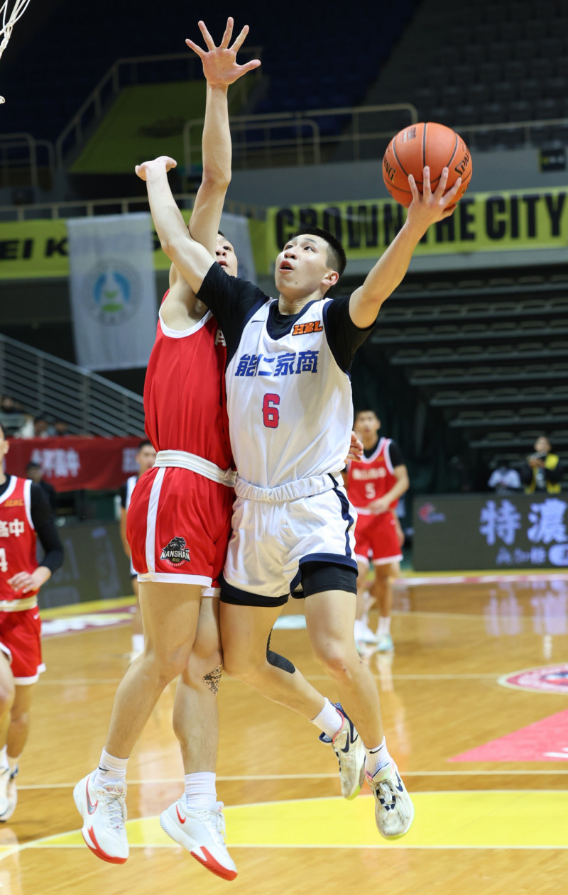 能仁家商王翊仲26分（高中體總提供）