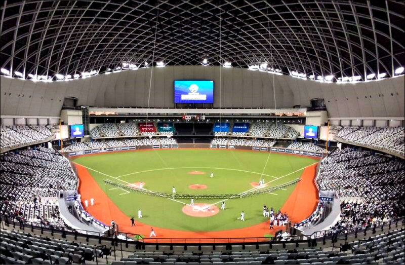 中職今年開幕戰可望安排在台北大巨蛋，有機會改寫各球場首戰票房新高。（資料照）