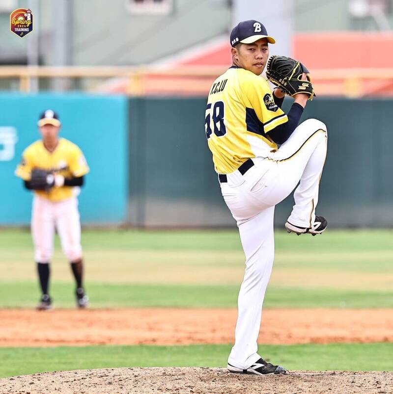 呂彥青用10球投1局無失分，還送出2次三振。（中信球團提供）