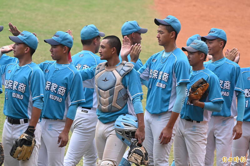 穀保進四強。（記者廖耀東攝）