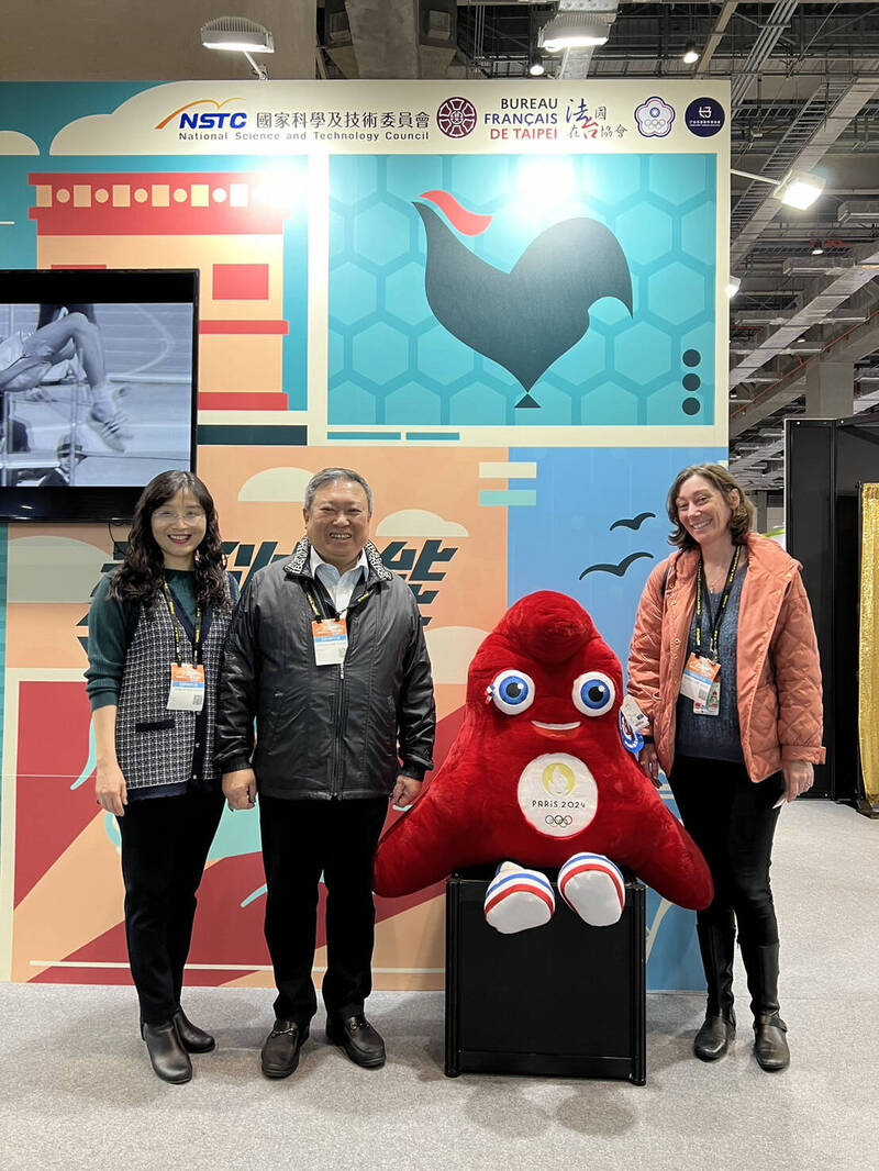 台師大休旅所教授陳美燕擔任主持人的「擴大運動科學研究能量與成果橋接計畫」，除了競技運動的運動科學成果外，更希望擴大影響力，針對社會或社會人文的影響，讓運科進入生活。（台師大提供）