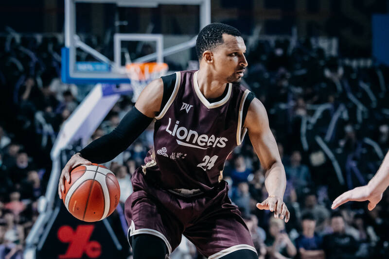 艾夫伯分享在各國打球的經驗，並表示自己和家人都很喜歡台灣。（資料照，新竹攻城獅提供）