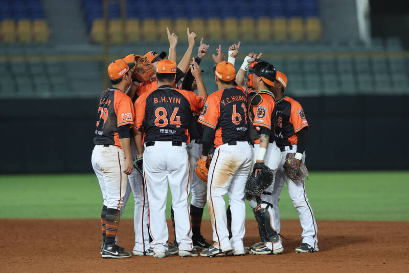 統一獅1分差險勝台鋼。（統一獅提供）