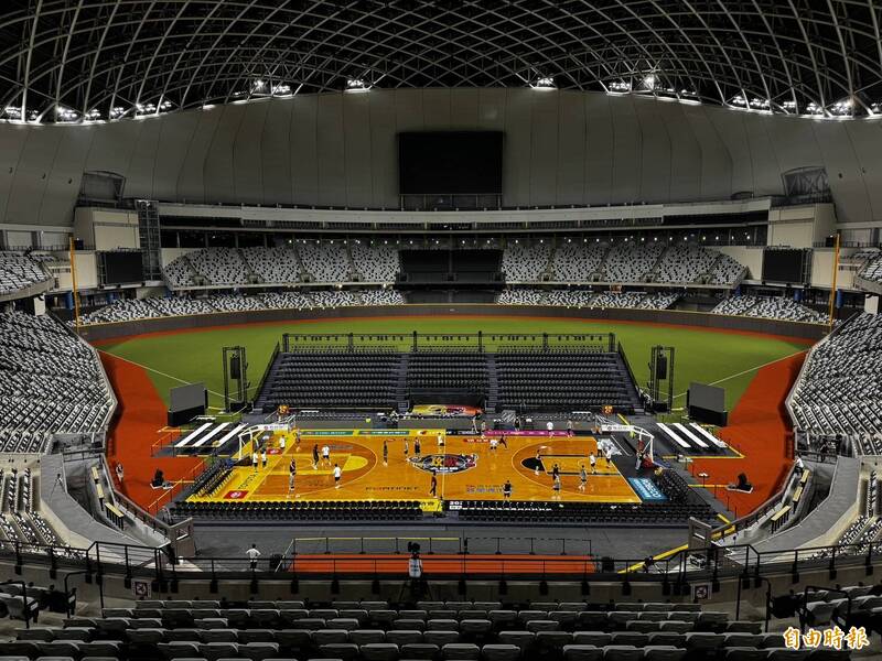 T1聯盟本週迎來台北大巨蛋初體驗，由中信特攻、台北戰神在13、14日展開2連戰。（記者塗建榮攝）