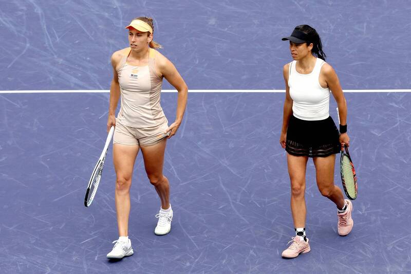 謝淑薇（右）與比利時老搭檔梅騰絲（左）。（資料照，法新社）