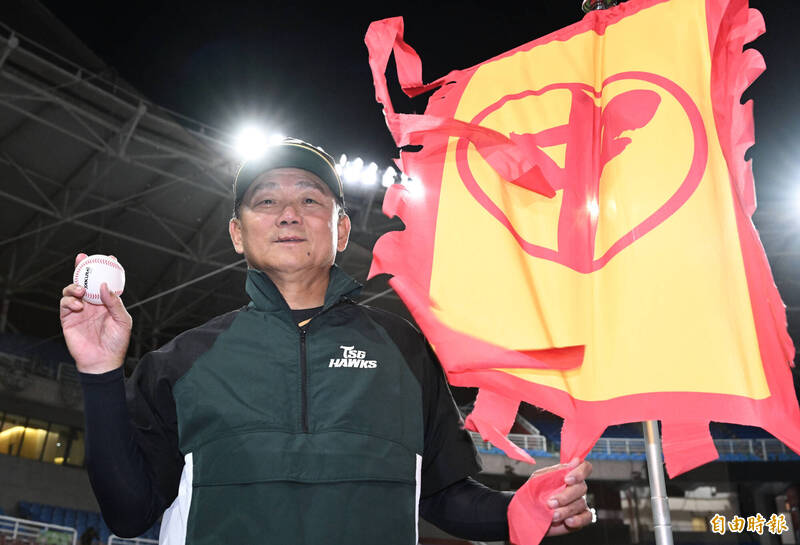 洪總千勝球（記者林正堃攝）