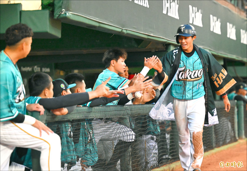 台鋼二壘手林家鋐。（記者李惠洲攝）