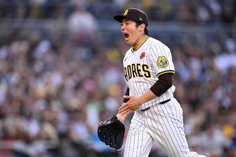 松井裕樹今天後援1局2K無失分，連6場出賽沒有掉分，教士2比1擊敗馬林魚。（法新社）