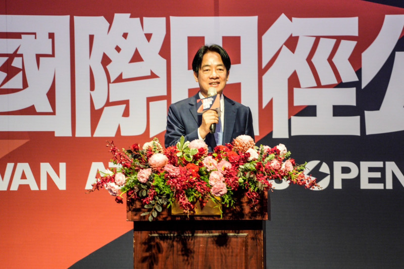 總統賴清德出席台灣國際田徑公開賽的開幕儀式。（體育署提供）