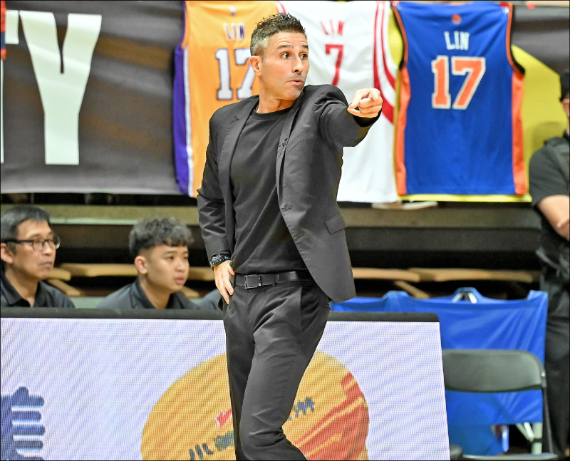 領航猿卡米諾斯獲選PLG年度主帥殊榮。（資料照）