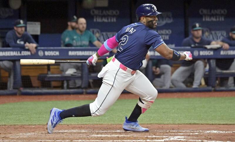 狄亞茲在8局下敲出逆轉比數的安打，幫助光芒收下勝利。（美聯社）