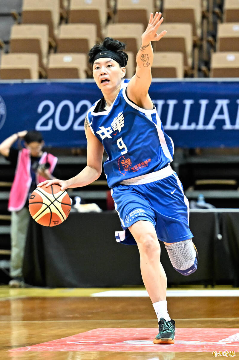 台灣白黃品蓁。（記者陳志曲攝）