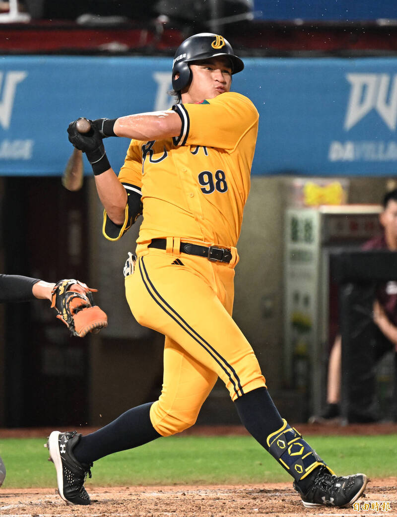 岳東華。（記者林正堃攝）