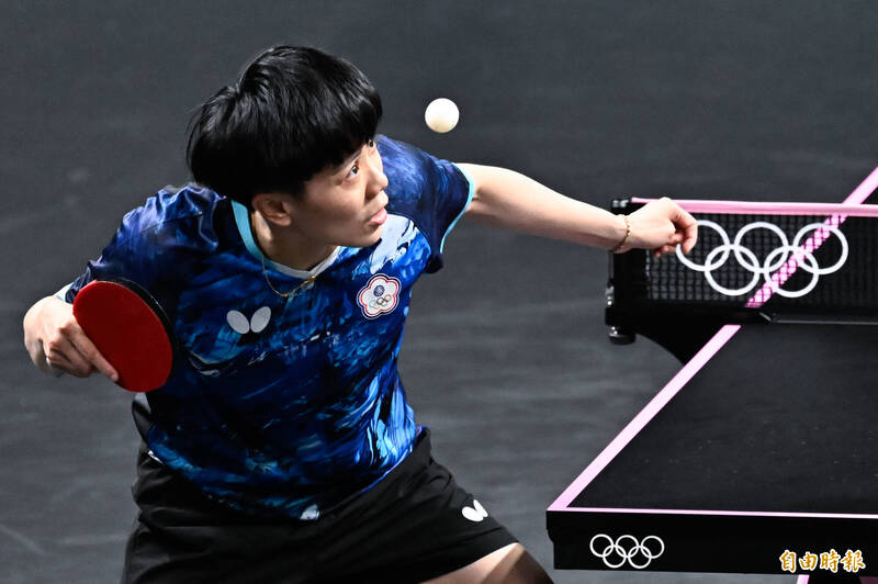 鄭怡靜直落四擊敗對手。（特派記者陳志曲攝）