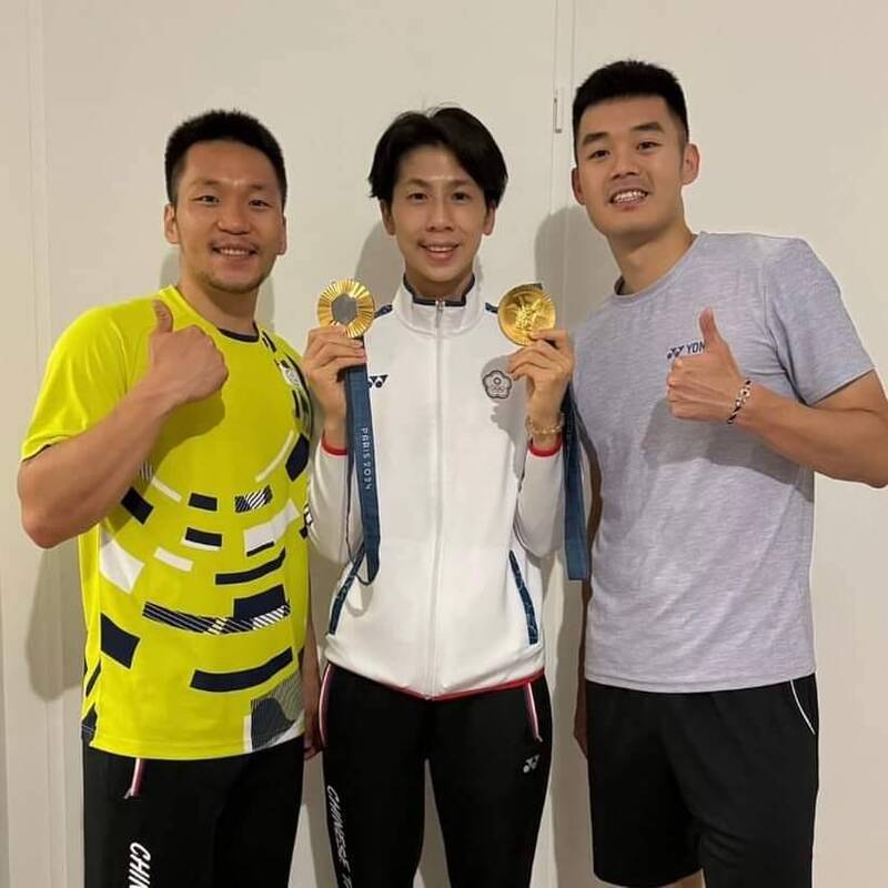 李洋曬出和林郁婷的合照。（取自臉書）