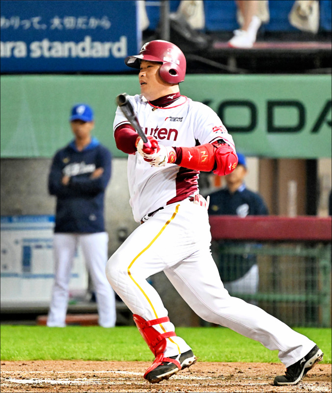 林益全看好桃猿林泓育（見圖，資料照）和隊友陳傑憲，能成為下一個2000安打者。